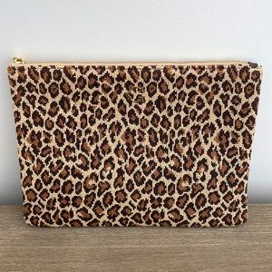 C. Wonder LEOPARD print Needlepoint Clutch